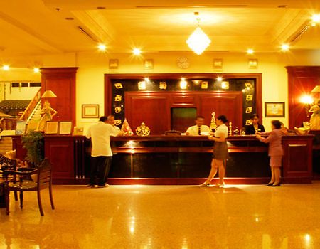 Satelit Hotel Surabaya Dış mekan fotoğraf