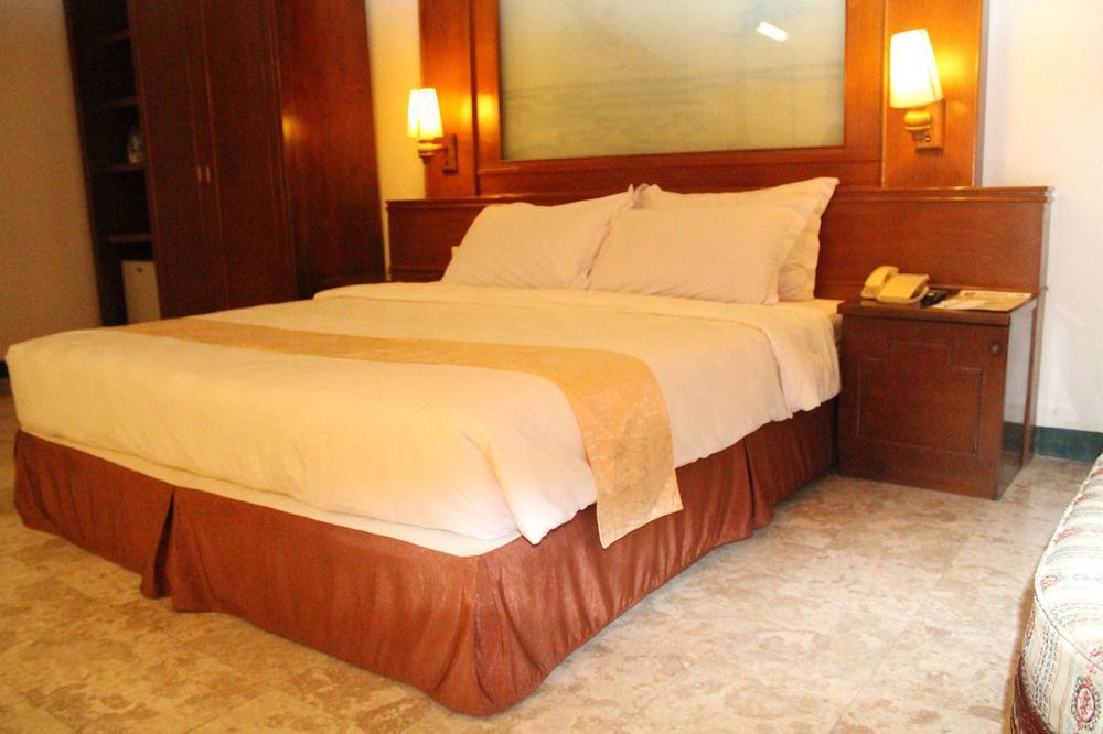 Satelit Hotel Surabaya Dış mekan fotoğraf