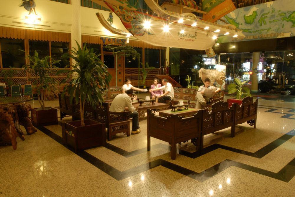 Satelit Hotel Surabaya Dış mekan fotoğraf