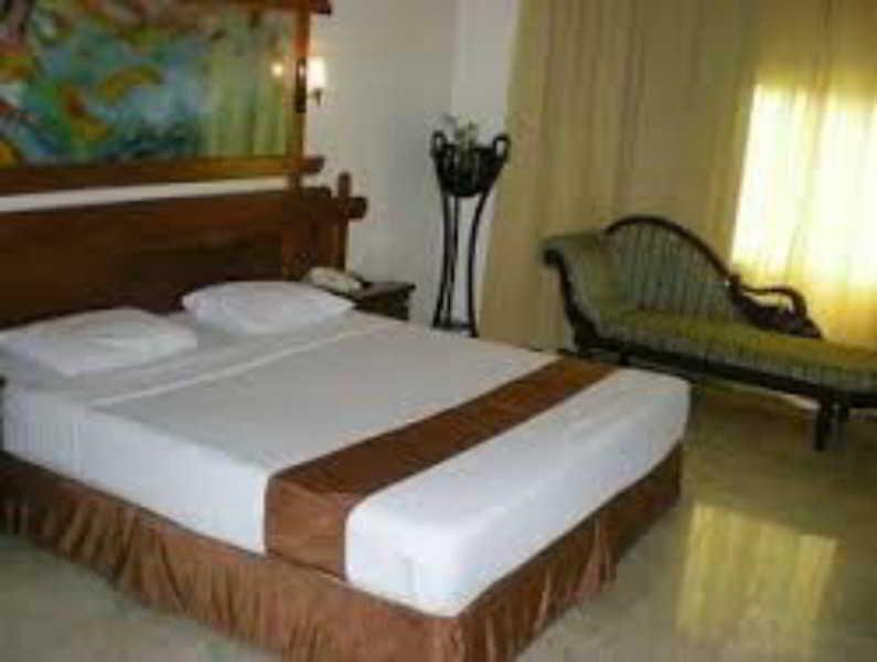 Satelit Hotel Surabaya Dış mekan fotoğraf