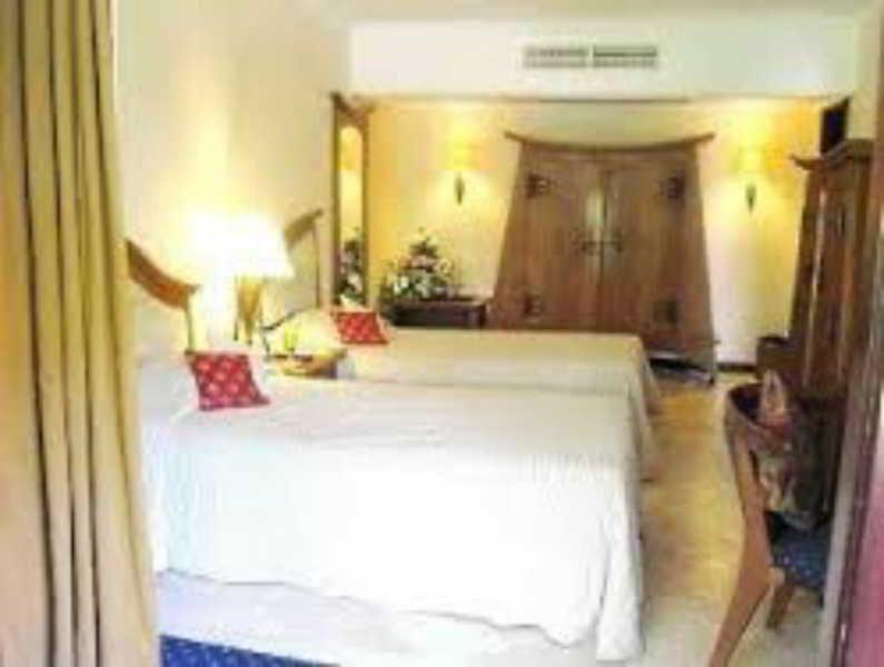Satelit Hotel Surabaya Dış mekan fotoğraf
